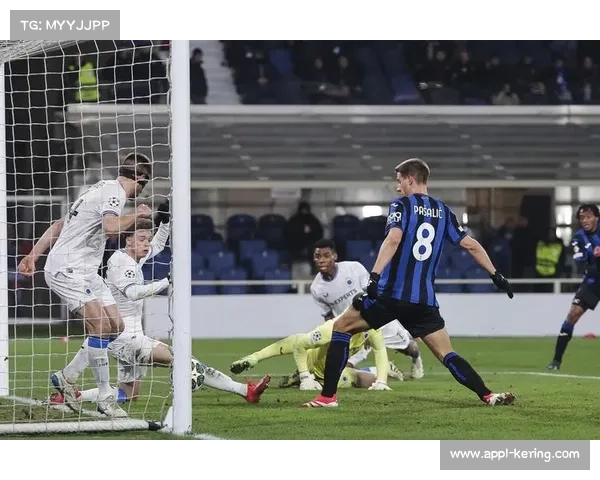 拜仁主场草坪状态出色 欧冠战布鲁日前获官方优等评价 拜仁主场草坪状态出色 欧冠战布鲁日前获官方优等评价